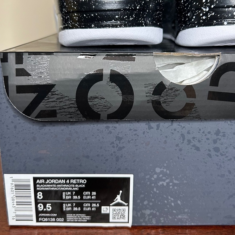 SOLD Jordan | Nike Air Jordan 4 Retro Fear 2024 (8 Men's / 9.5 Women's) - Picture 9 of 12